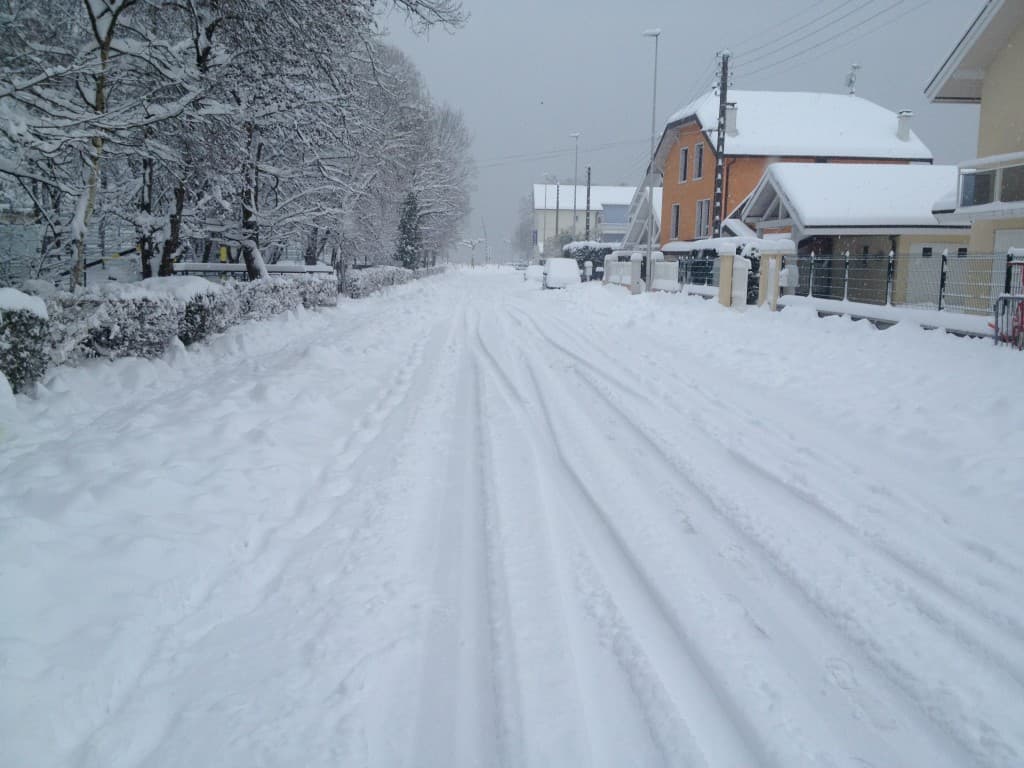 Rue sous la neige