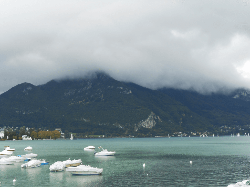 Sommets dans  les nuages!