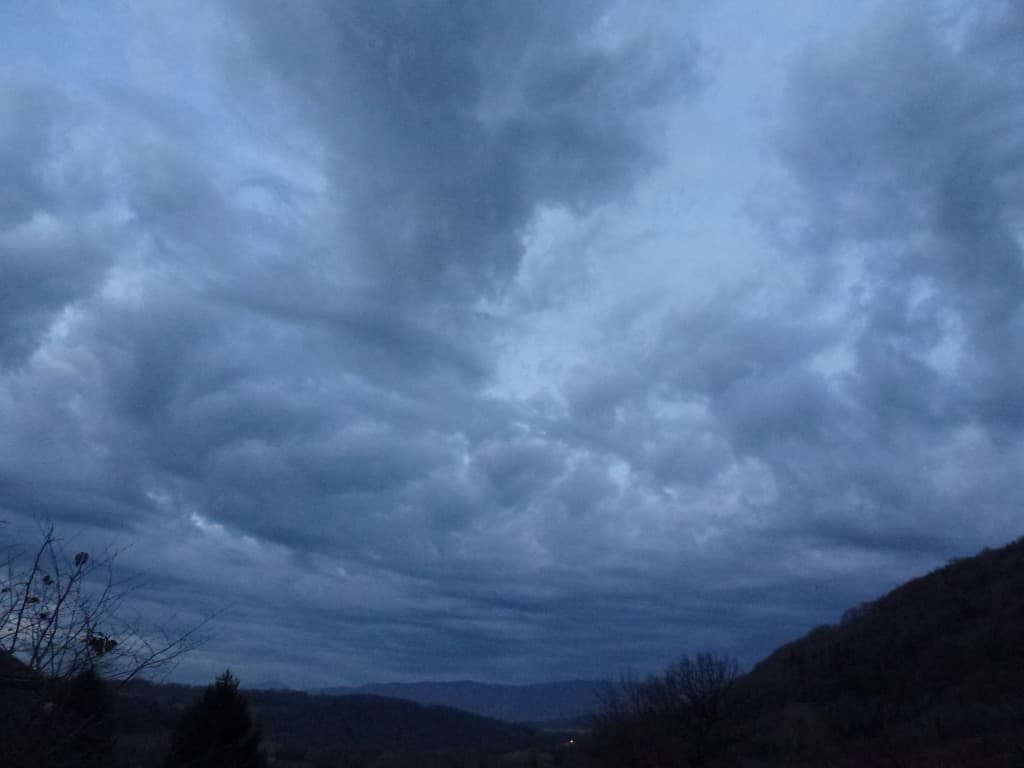 Ciel matinal très chargé....