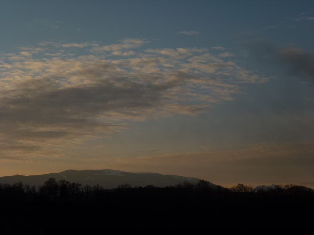 doux nuages matinaux