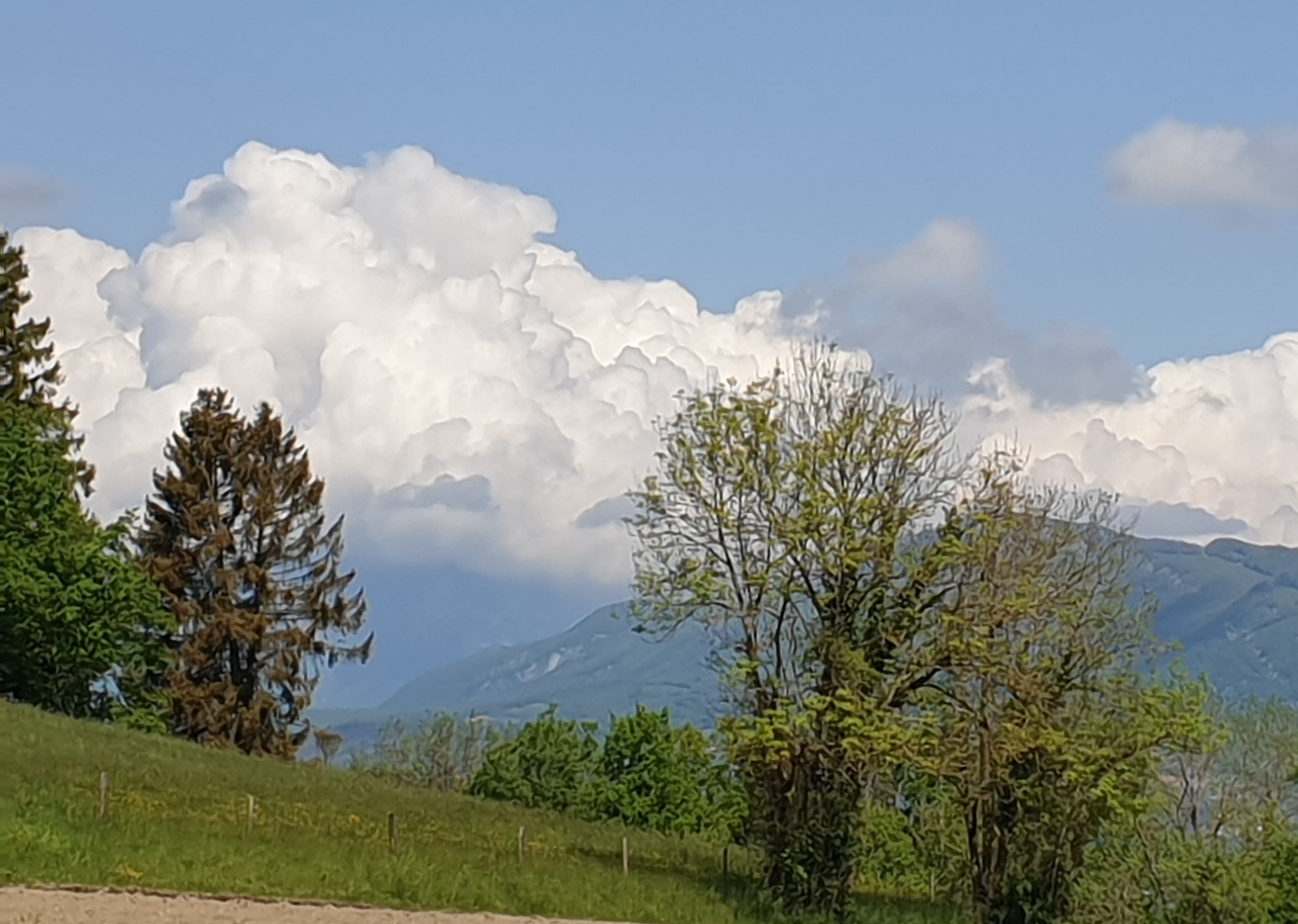 Ciel très puissant en direction du Vuache