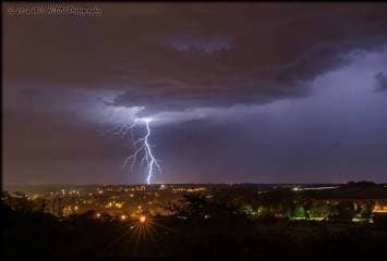 Image d'illustration pour Orages localement forts près de la Méditerranée