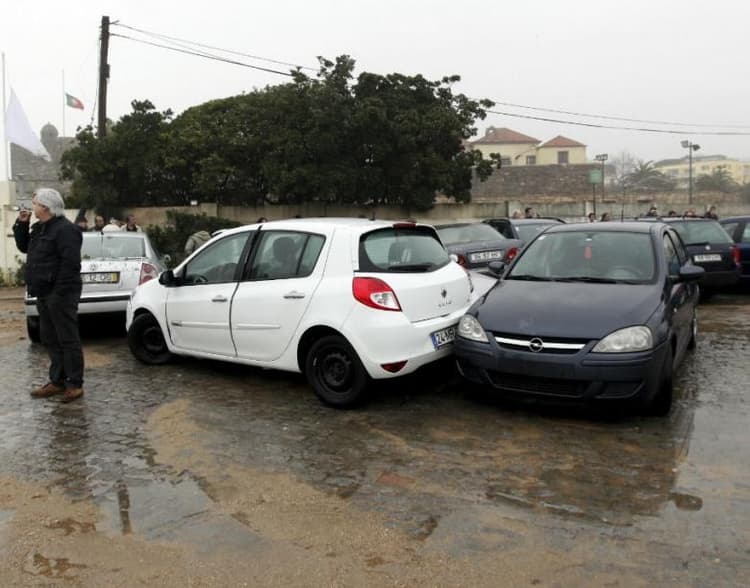 Image d'illustration pour Vagues meurtrières sur les côtes atlantiques