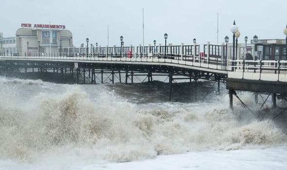 Image d'illustration pour Coup de vent, fortes pluies et inondations en Bretagne