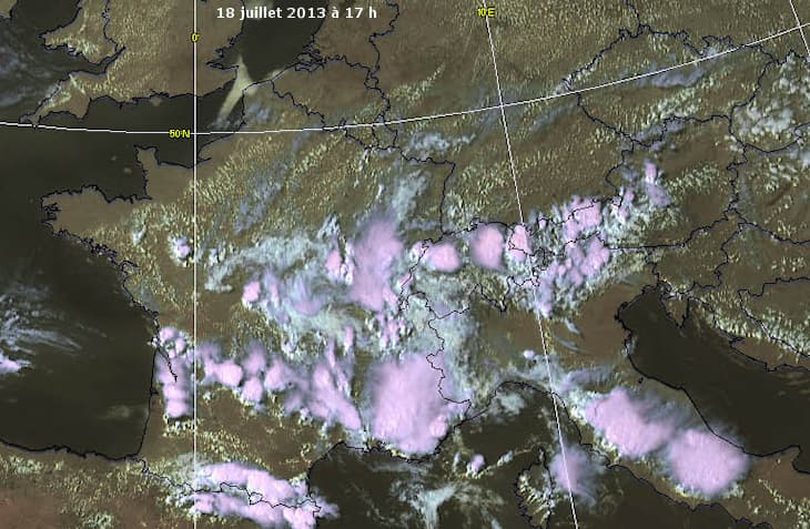 Image d'illustration pour Orages violents près de la Méditerranée