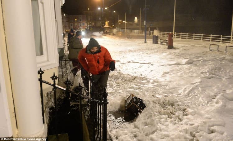 Image d'illustration pour Tempêtes à répétition sur les Iles Britanniques