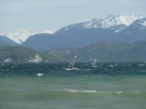 Coup de vent sur le lac d'Annecy