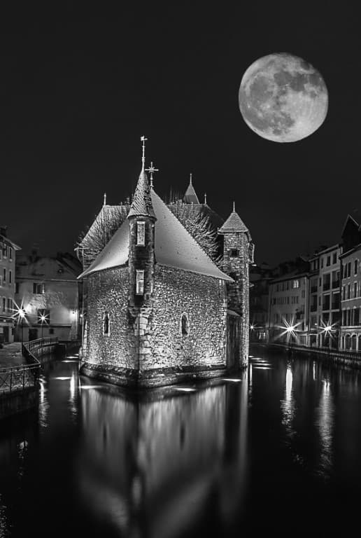 Pleine lune sur Annecy