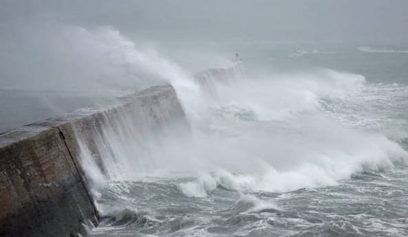 Image d'illustration pour BILAN DÉCEMBRE 2013 : grand calme avant les tempêtes, de la douceur